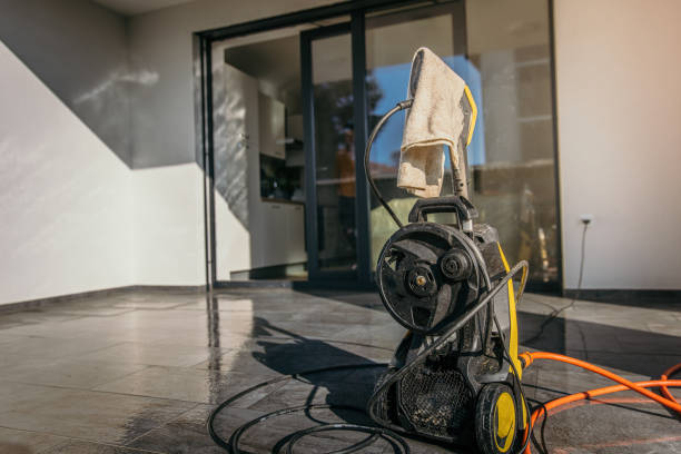 Best Animal Enclosure Cleaning  in Atasdero, CA
